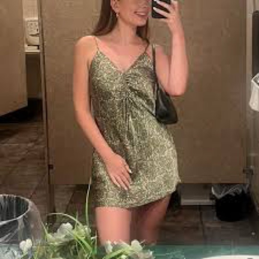 NWT: Zara Green Paisley Mini Satin Strappy Summer Slip Dress🍒